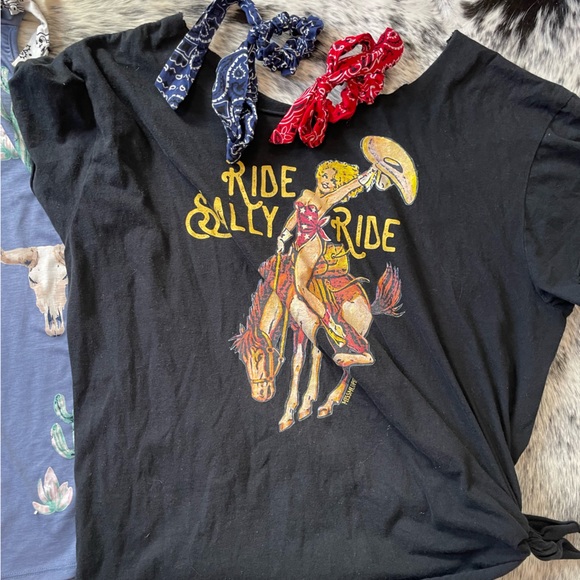 Western Top Bundle - Steer Heads, Bucking Horse, and cactus! - Picture 4 of 7